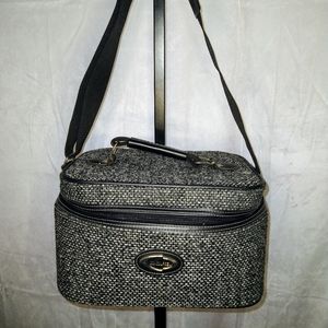 Women's Black & Grey Travel/Toiletry Bag W/ Strap
